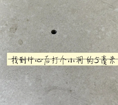 神池瓷砖空鼓维修公司专业解答在瓷砖铺贴过程中，如果砂料搅拌不均匀，将会带来以下问题
